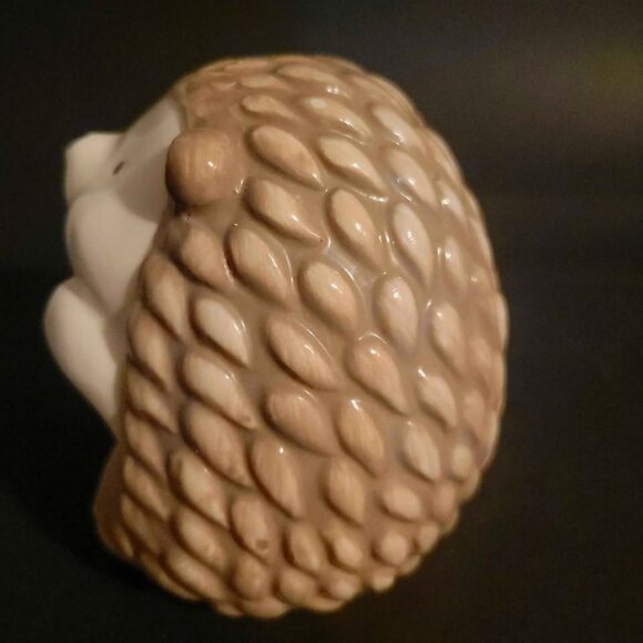 The Vintage Hedgehog Happy Little Scrubby Holder - Picture 4 of 8